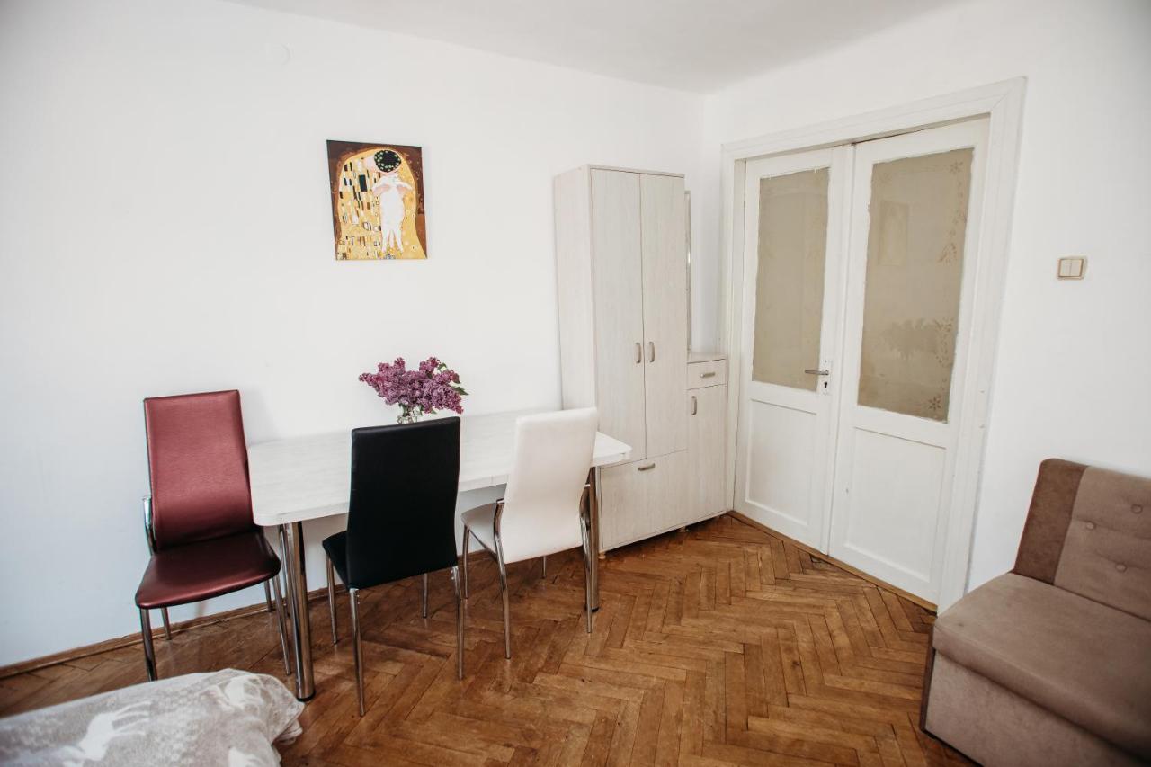 Апартаменти Для Великої Компанї В Центрі Міста Lviv Kültér fotó